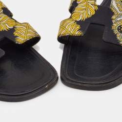 Hermes Black/Yellow Sous L'Egide de Mars Printed Canvas Oran Flat Slides Size 41