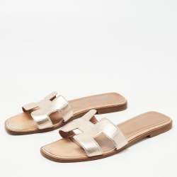 Pre Owned Hermes Metallic Gold Leather Oran Sandals Size 39
