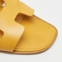Pre Owned Hermes Yellow Leather Oran Flat Slides Size 39.5