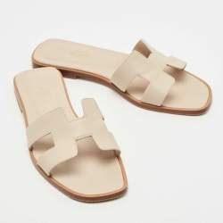 Pre Owned Hermes Cream Leather Oran Flat Slides Size 36.5