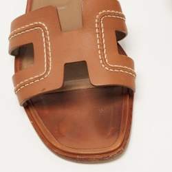 Pre Owned Hermes Brown Leather Stitch Detail Oran Flat Slides Size 39.5