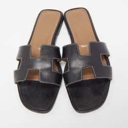 مملوكة مسبقًا Hermes Black Leather Oran Flat Slides Size 37.5