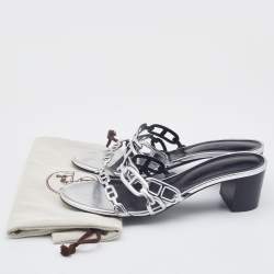Pre Owned Hermes Silver Leather Tandem Slide Sandals Size 40