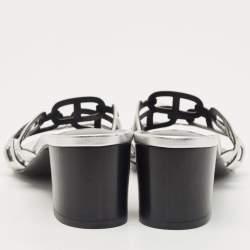 Pre Owned Hermès Silver Leather Tandem Slide Sandals Size 38