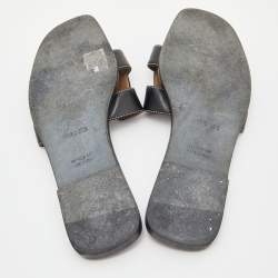 مملوكة مسبقًا Hermes Black Leather Oran Flat Slides Size 38