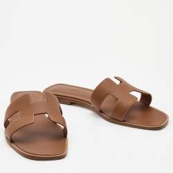 Pre Owned Hermes Brown Leather Oran Flat Slides Size 41