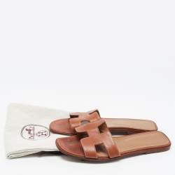 Pre Owned Hermes Brown Leather Oran Flat Slides Size 40