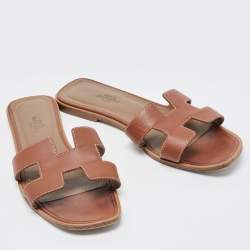 Pre Owned Hermes Brown Leather Oran Flat Slides Size 37.5