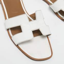 Pre Owned Hermes White Leather Oran Flat Slides Size 41.5