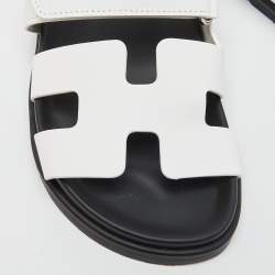 Pre Owned Hermes White Leather Chypre Flat Sandals Size 34