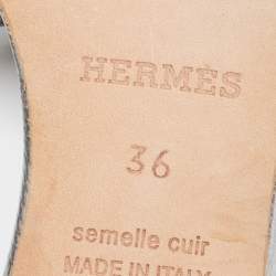 مملوكة مسبقًا Hermes Silver Leather Oasis Slides Size 36
