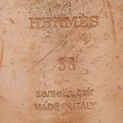 مملوكة مسبقًا Hermes White Leather Oran Flat Slides Size 38