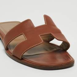 Pre Owned Hermès Brown Leather Oran Flat Slides Size 37