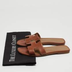 Pre Owned Hermès Brown Leather Oran Flat Slides Size 37