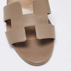 Pre Owned Hermes Taupe Leather Legend Sandals Size 40