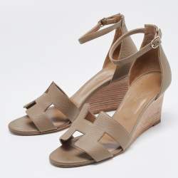 Pre Owned Hermes Taupe Leather Legend Sandals Size 40