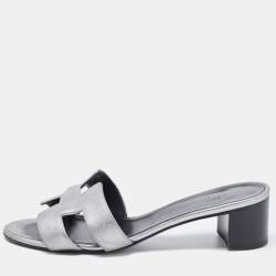 Did you know? The Louis Vuitton Oasis slides run large. Our sales