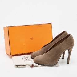 Pre Owned Hermes Brown Suede V Neck Round Toe Pumps Size 39