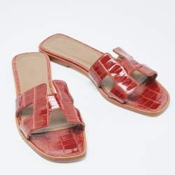 Pre Owned Hermes Brown Patent Crocodile Oran Flat Slides Size 40