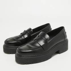 Pre Owned Hermes Black Glazed Leather Hitch Loafers Size 38.5