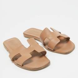 Pre Owned Hermes Light Brown Leather Oran Flat Slides Size 39