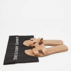 Pre Owned Hermes Light Brown Leather Oran Flat Slides Size 39