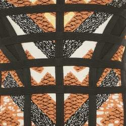 مملوكة مسبقًا فستان باندج هيرفي ليجري من ماكس عزريا أحمر بحياكة من دون أكتاف مقاس متوسط (م)