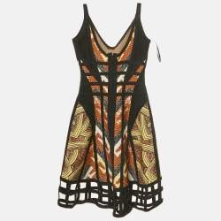 مملوكة مسبقًا فستان باندج هيرفي ليجري من ماكس عزريا أحمر بحياكة من دون أكتاف مقاس متوسط (م)