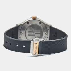 Hublot Black 18K Rose Gold Titanium Rubber Classic Fusion 581.NO.1480.RX Women's Wristwatch 33 mm