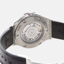 Pre Owned Hublot Classic Fusion 565.NX.1470.LR.1204 Automatic Black Diamonds Titanium Women's Wristwatch 38mm