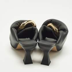 مملوكة مسبقًا حذاء سلايد ج.و. أندرسون جلد أسود بتفاصيل سلسلة ملتوية مقاس 40.5