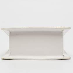 Pre Owned Jacquemus White Leather Le Chiquito Moyen Top Handle Bag
