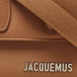 مملوكة مسبقًا حقيبة جاكيموس ميني لي شيكيتو جلد بني بيد علوية