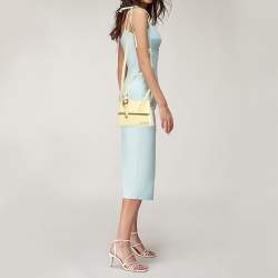 Pre Owned Jacquemus Yellow Croc Embossed Patent Leather Le Chiquito Moyen Boucle Top Handle Bag
