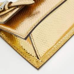 مملوكة مسبقًا Jacquemus Le Chiquito Moyen Boucle Gold Snakeskin Embossed Patent Leather Top Handle Bag