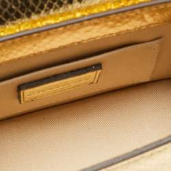 مملوكة مسبقًا Jacquemus Le Chiquito Moyen Boucle Gold Snakeskin Embossed Patent Leather Top Handle Bag