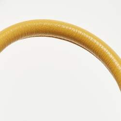 مملوكة مسبقًا Jacquemus Le Chiquito Moyen Yellow Leather Top Handle Bag