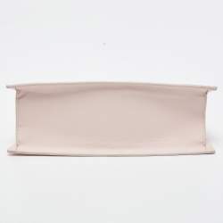 مملوكة مسبقًا Jacquemus Pink Leather Asymmetrical Shoulder Bag 