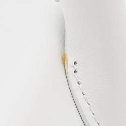 Pre Owned Jacquemus White Leather Le Grand Chiquito Top Handle Bag
