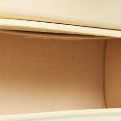 Pre Owned Jacquemus Cream Leather Le Chiquito Moyen Top Handle Bag