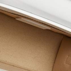 Pre Owned Jacquemus White Leather Le Chiquito Moyen Top Handle Bag