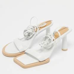 Pre Owned Jacquemus White Leather 'Les Carrés Ronds 75 Asymmetrical Sandals Size 39
