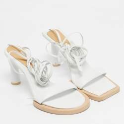 Pre Owned Jacquemus White Leather 'Les Carrés Ronds 75 Asymmetrical Sandals Size 39