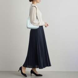 مملوكة مسبقًا حقيبة هوبو جيمي تشو جلد أزرق صغيرة دياموند