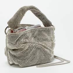 مملوكة مسبقًا حقيبة كلتش جيمي تشو بوني سلسلة ساتان وشبك كريستال فضي