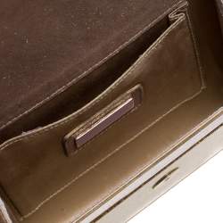 مملوكة مسبقًا حقيبة كلتش جيمي تشو كاندي أك ريليك غليتر فضية