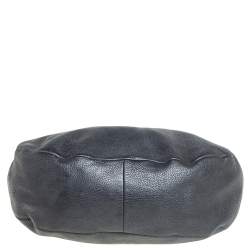 مملوكة مسبقًا Jimmy Choo Dark Grey Grained Leather and Snakeskin Trim Sky Bangle Hobo