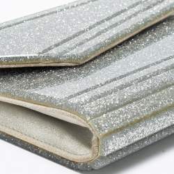 مملوكة مسبقًا Jimmy Choo Silver Glitter Acrylic Candy Chain Clutch