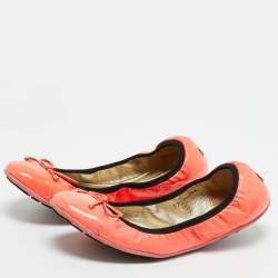 Pre Owned حذاء باليرينا جيمي تشو سكرنش جلد لامع زهري نيون مقاس 37