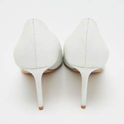 مملوكة مسبقًا حذاء كعب عالي جيمي تشو رومي جلد أبيض لامع بمقدمة مدببة مقاس 36.5